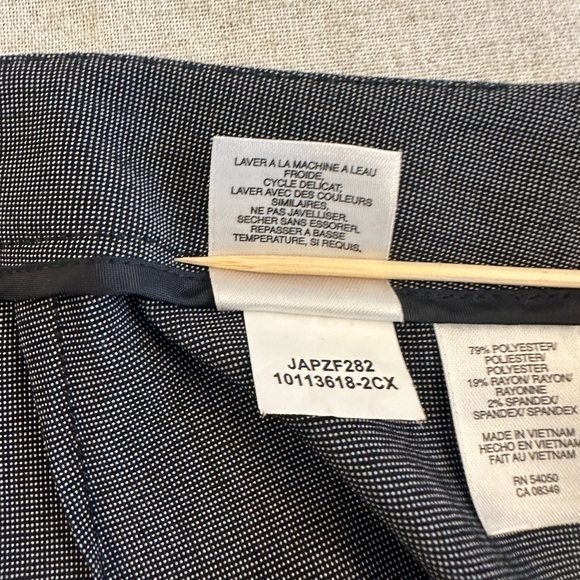 Evan Picone Women's Cropped Pants - Picture 6 of 10